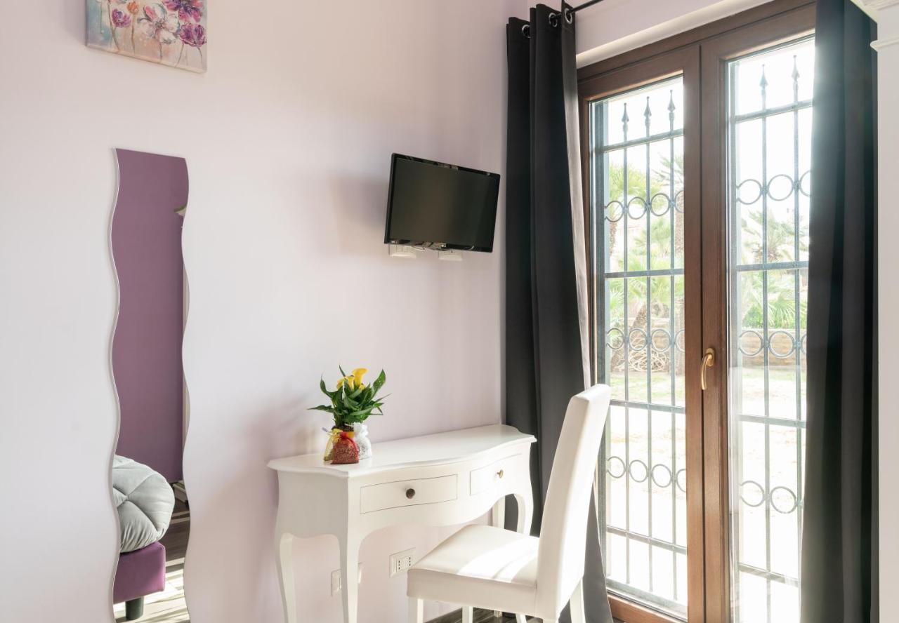 Myricae Rooms Affittacamere No Late Arrival Φιουμιτσίνο Εξωτερικό φωτογραφία