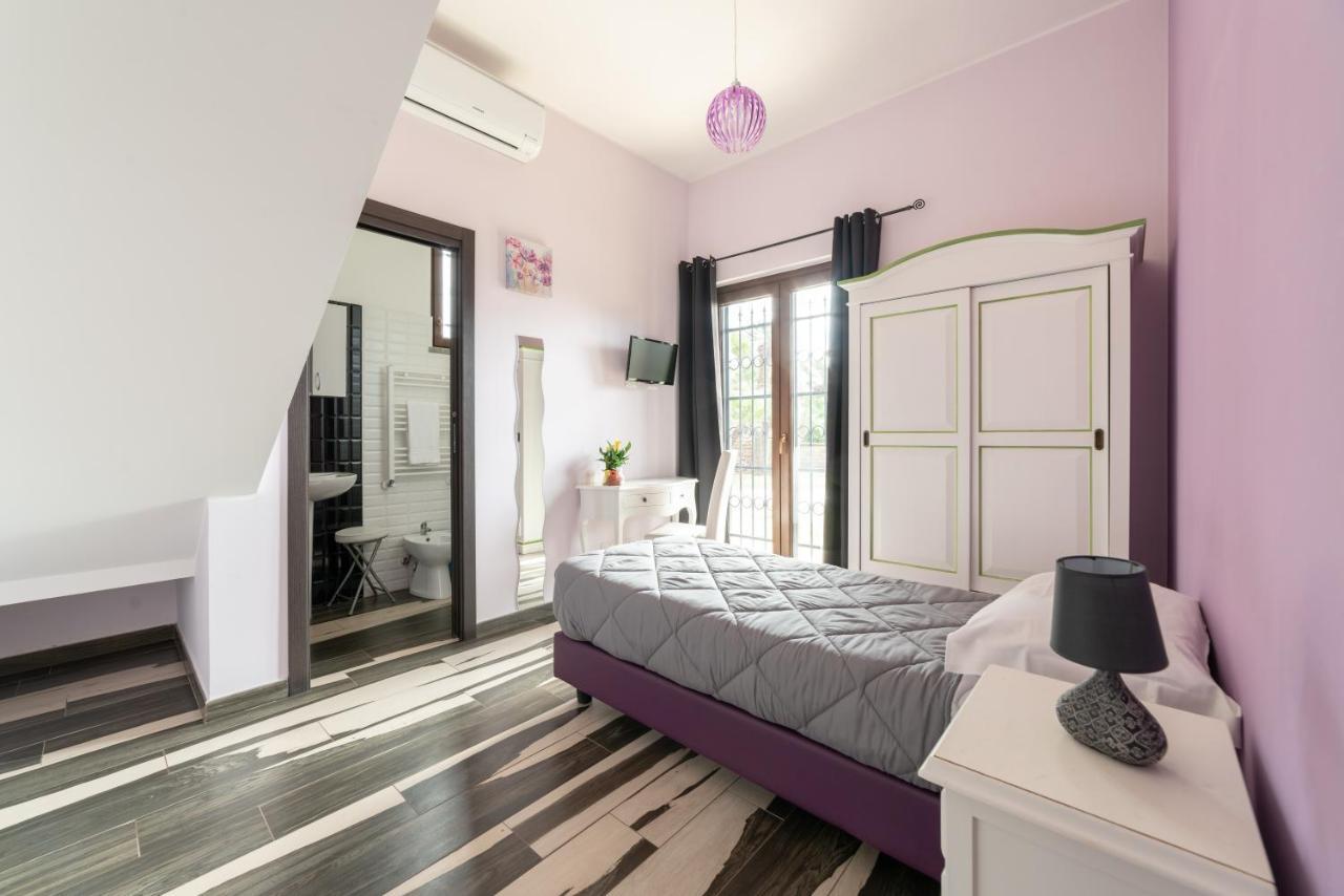 Myricae Rooms Affittacamere No Late Arrival Φιουμιτσίνο Εξωτερικό φωτογραφία