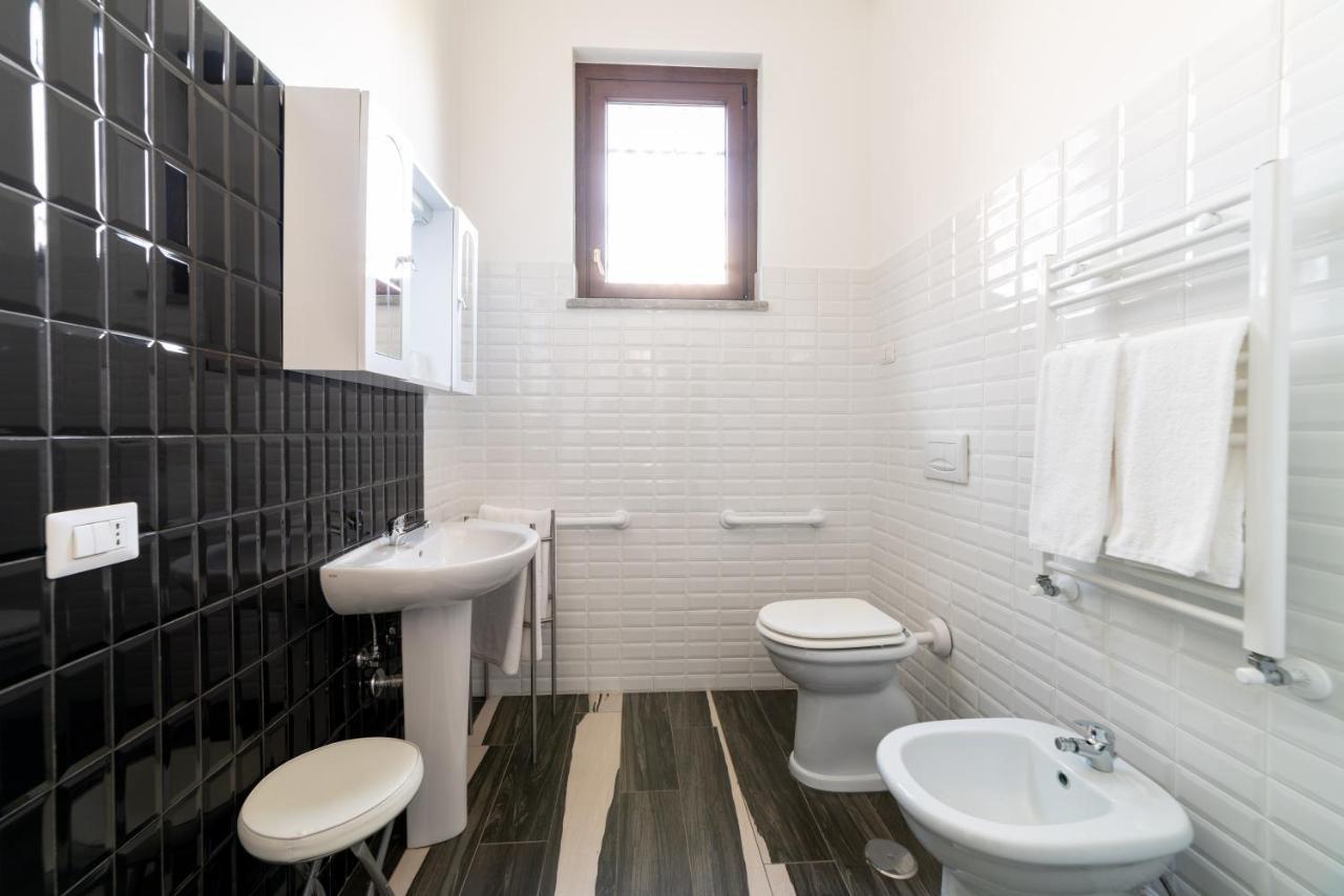 Myricae Rooms Affittacamere No Late Arrival Φιουμιτσίνο Εξωτερικό φωτογραφία