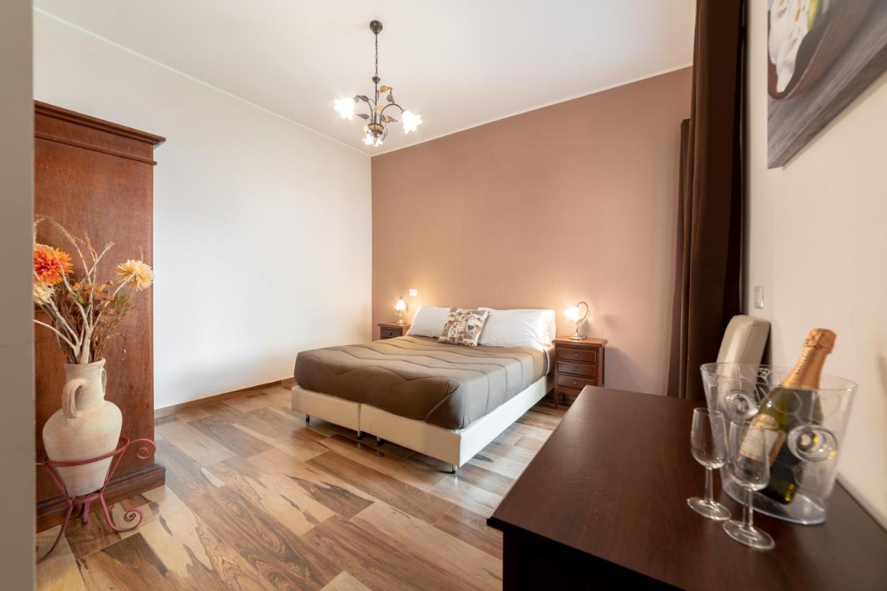 Myricae Rooms Affittacamere No Late Arrival Φιουμιτσίνο Εξωτερικό φωτογραφία