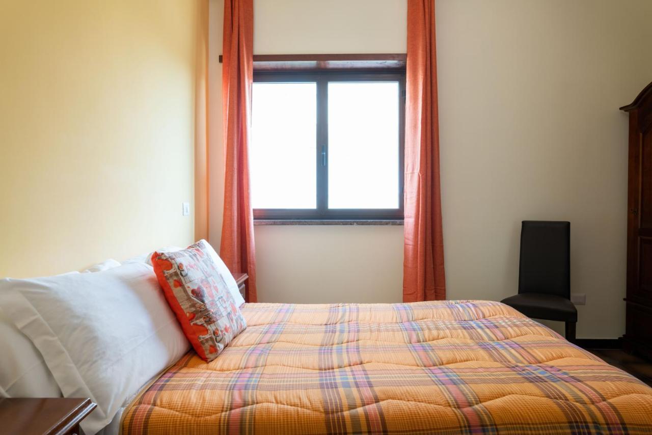 Myricae Rooms Affittacamere No Late Arrival Φιουμιτσίνο Εξωτερικό φωτογραφία