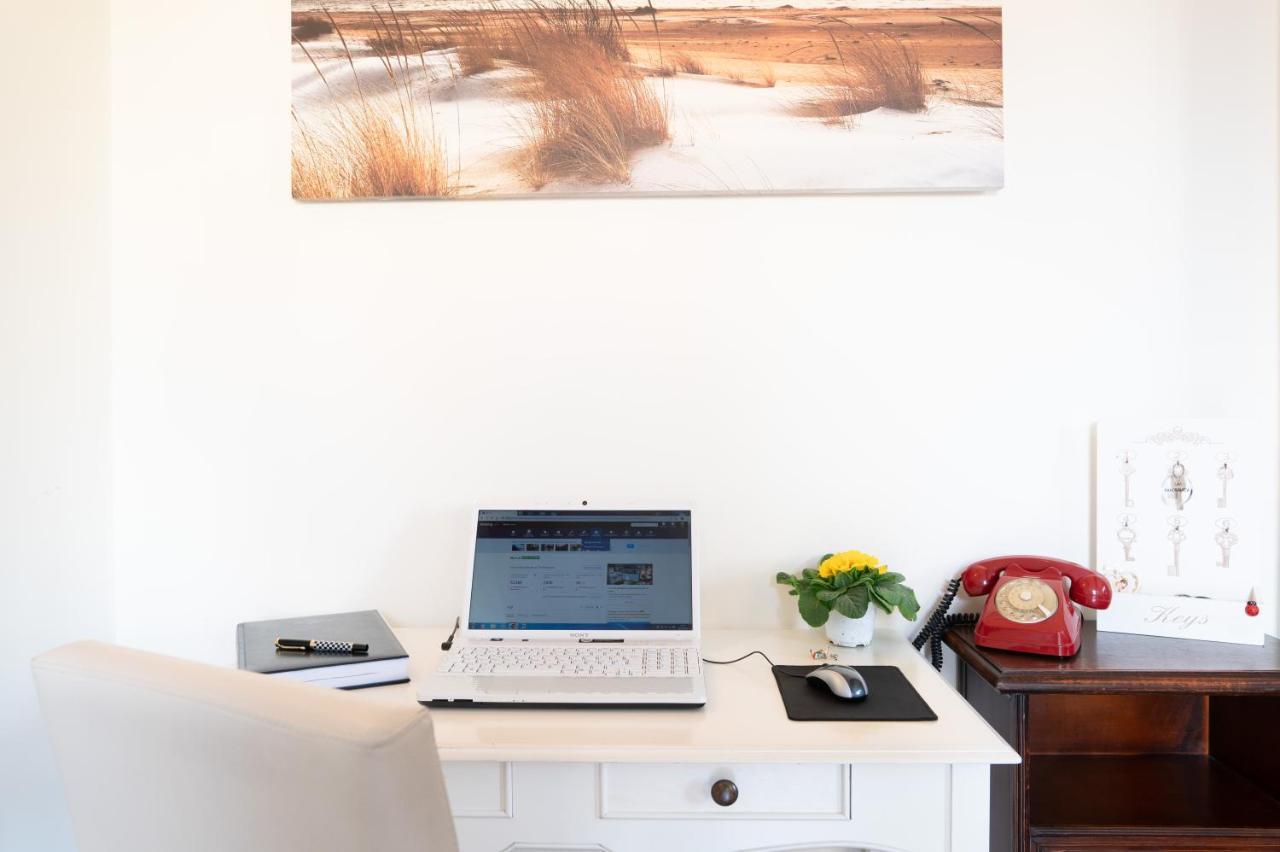 Myricae Rooms Affittacamere No Late Arrival Φιουμιτσίνο Εξωτερικό φωτογραφία