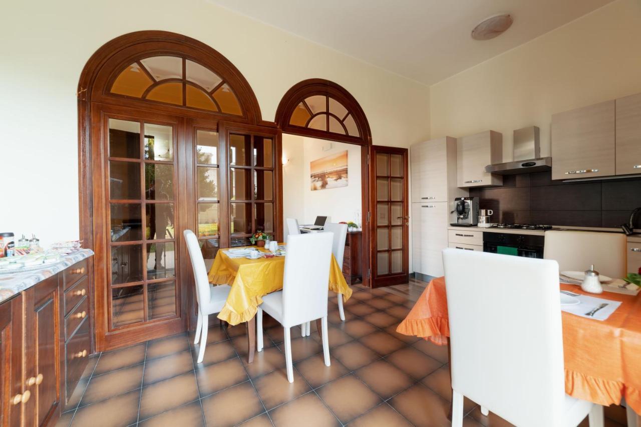 Myricae Rooms Affittacamere No Late Arrival Φιουμιτσίνο Εξωτερικό φωτογραφία