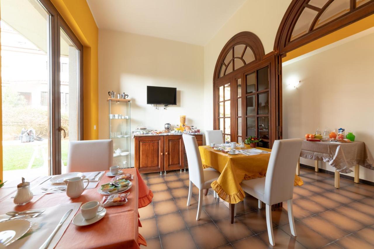 Myricae Rooms Affittacamere No Late Arrival Φιουμιτσίνο Εξωτερικό φωτογραφία